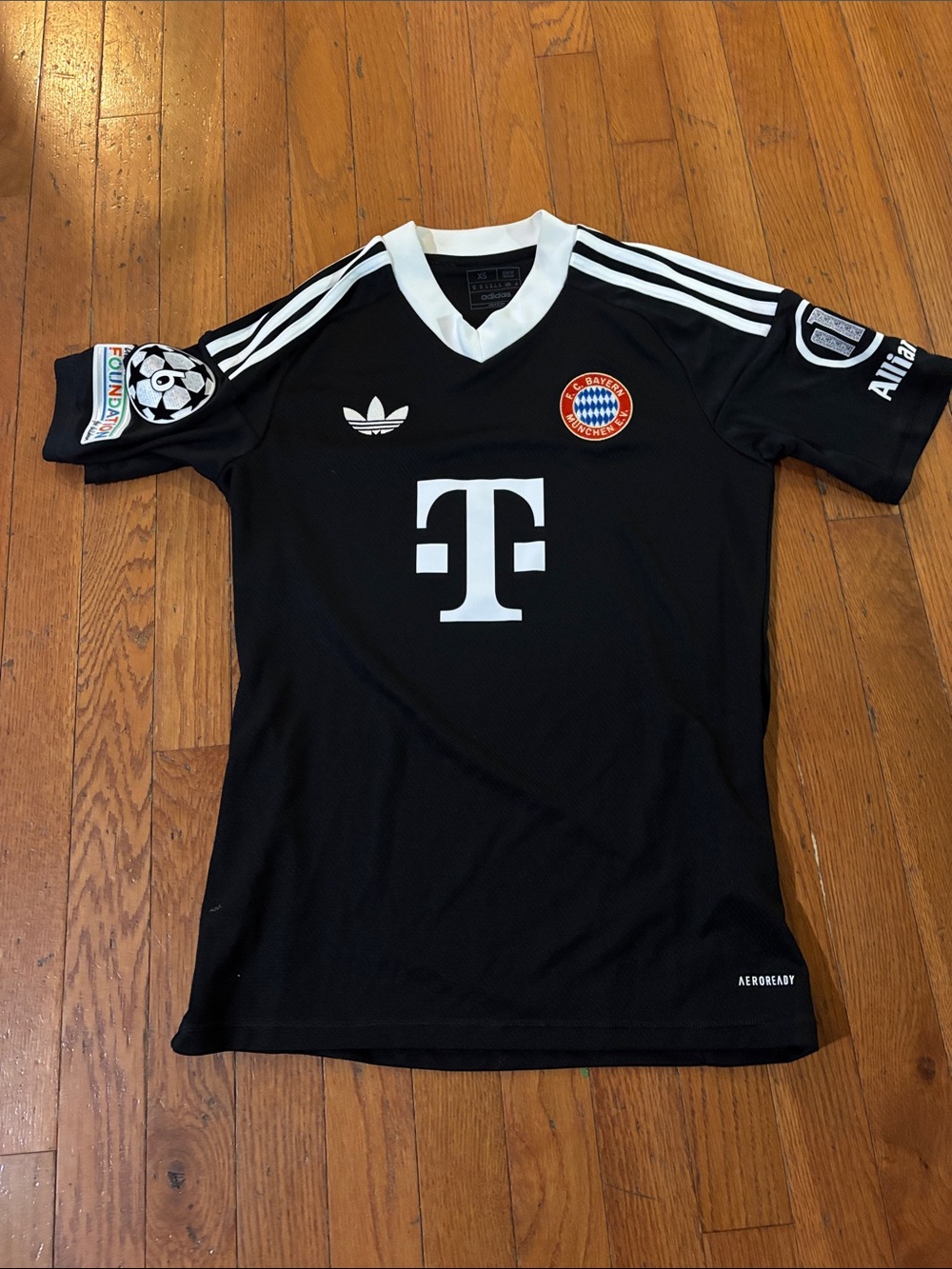 adidas Black Mens FC Bayern Soccer Jersey with White Logos. Size XS